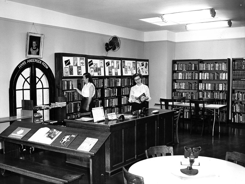 Image of the library from the past.
